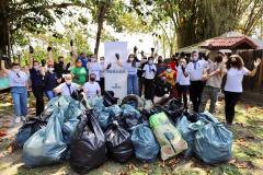 Ação na Baía de Paranaguá faz parte da Semana do Voluntariado do Governo do Estado 
