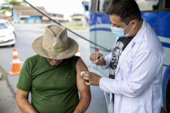 Entre os serviços ofertados gratuitamente estiveram cuidados com a saúde, capacitação, treinamentos, vacinação, orientações sobre trânsito, meio ambiente, segurança e corte de cabelo.