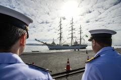 Cisne Branco vira atração do Porto de Paranaguá neste final de semana