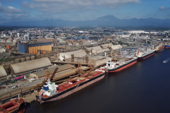 Importação cresce 14% nos portos paranaenses em 2024