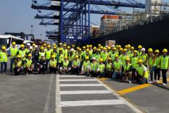 Participantes do 31º CooperaPortos visitam cais do Porto de Paranaguá