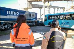 Acidente simulado envolvendo trem e veículos mostra união da comunidade portuária de Paranaguá
