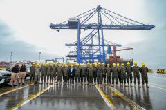 Coronéis do curso de alta administração do Exército visitam o Porto de ParanaguáCoronéis do curso de alta administração do Exército visitam o Porto de Paranaguá