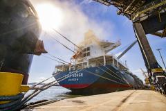 Porto de Paranaguá recebe navio sustentável em viagem inaugural