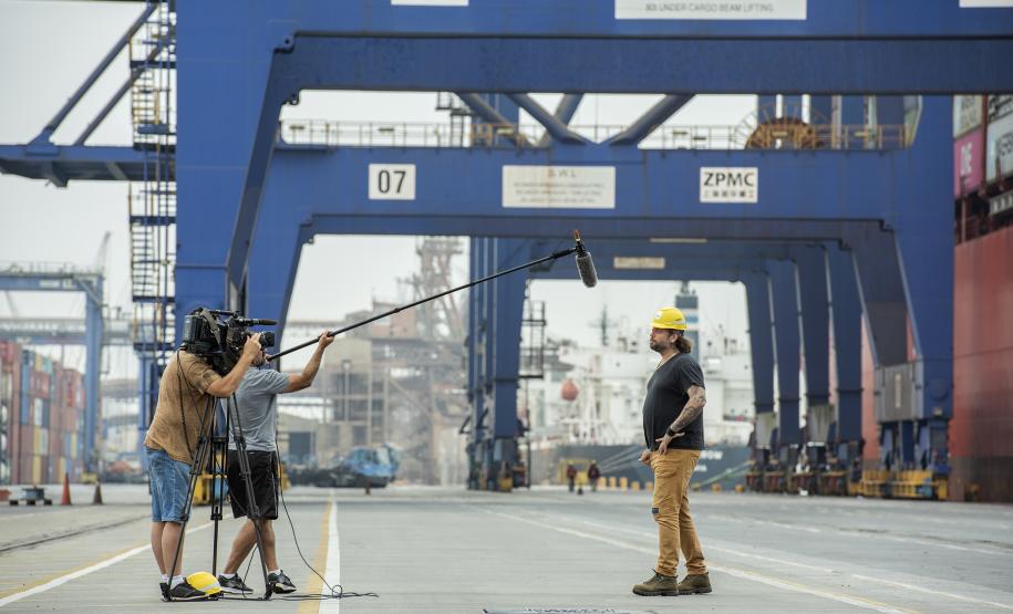Apresentador de programa na TV Paraná Turismo ficou impressionado com organização, controle e gestão