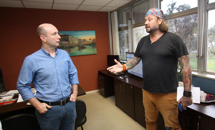 Apresentador de programa na TV Paraná Turismo ficou impressionado com organização, controle e gestão