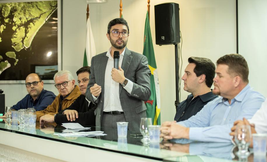 Autorizadas as obras de reparo e melhoria em trapiches na Ilha do Mel. São as estruturas de Encantadas e Nova Brasília. Contratação inclui o fornecimento de todo o material, mão de obra, equipamentos e ferramentas.