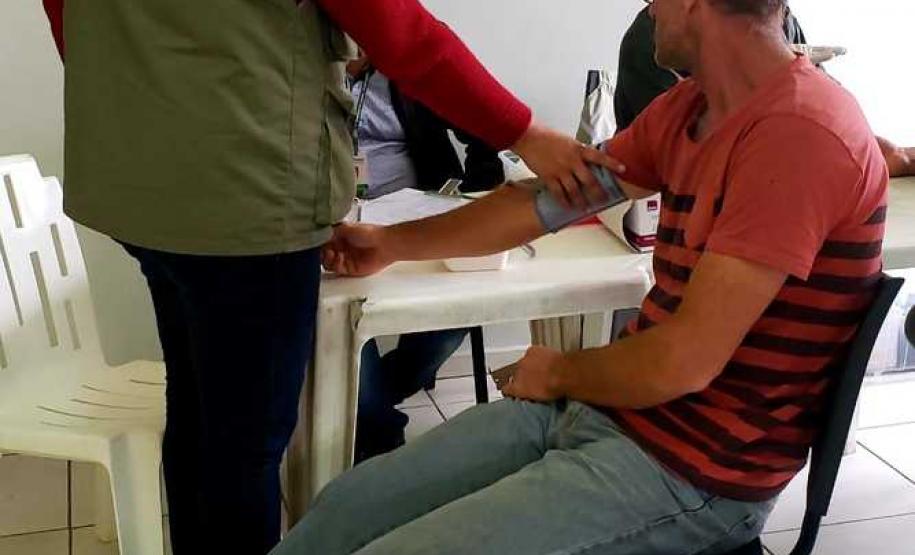 Caminhoneiros utilizam serviços gratuitos no Pátio de Triagem