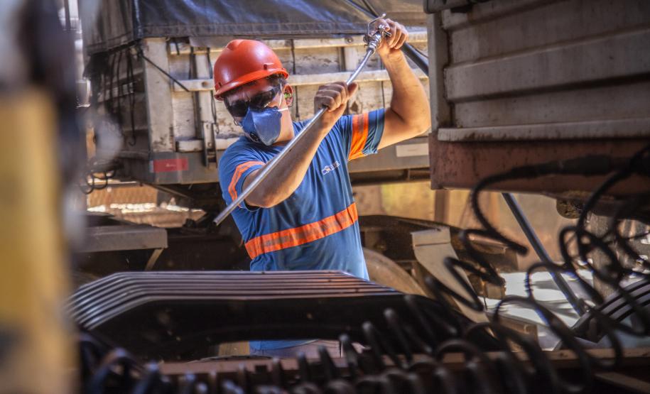 O volume estimado para embarque no último trimestre de 2019 é 14% maior que o total movimentado pelo setor no mesmo período do ano passado. Nos três últimos meses de 2018 foram exportadas cerca de 5,26 milhões de toneladas de soja, milho, farelo e açúcar.