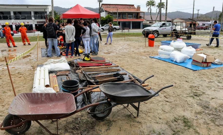 Curso promovido pela Diretoria de Meio Ambiente, em parceria com a empresa responsável pela Defesa Ambiental dos Portos paranaenses, atende 50 moradores da Ponta da Pita.