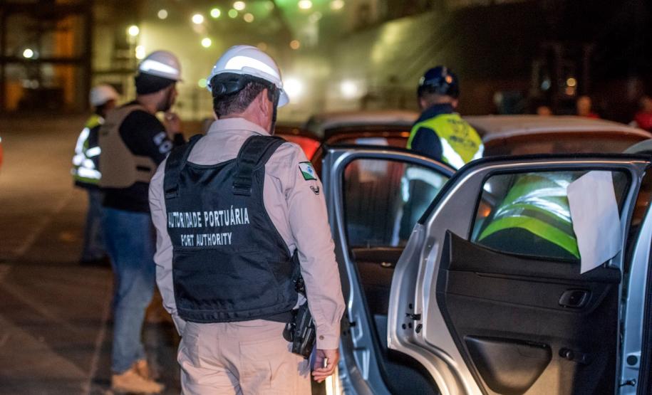 A empresa pública Portos do Paraná, em parceria com a Associação dos Terminais do Corredor de Exportação de Paranaguá (ATEXP), realiza na sexta-feira (6), uma série de palestras e debates sobre segurança portuária.