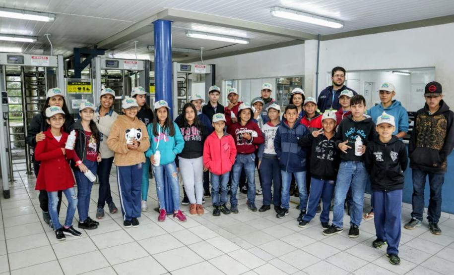 Projeto auxilia crianças a entenderem a dimensão, a realidade e a importância das atividades portuárias, assim como a relação do porto com a cidade