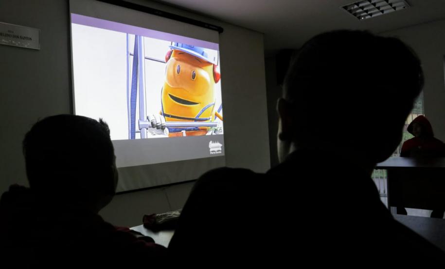 Projeto auxilia crianças a entenderem a dimensão, a realidade e a importância das atividades portuárias, assim como a relação do porto com a cidade