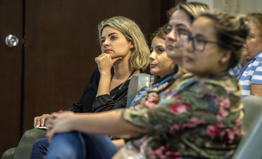 Psicóloga faz palestra às mulheres da Portos do Paraná