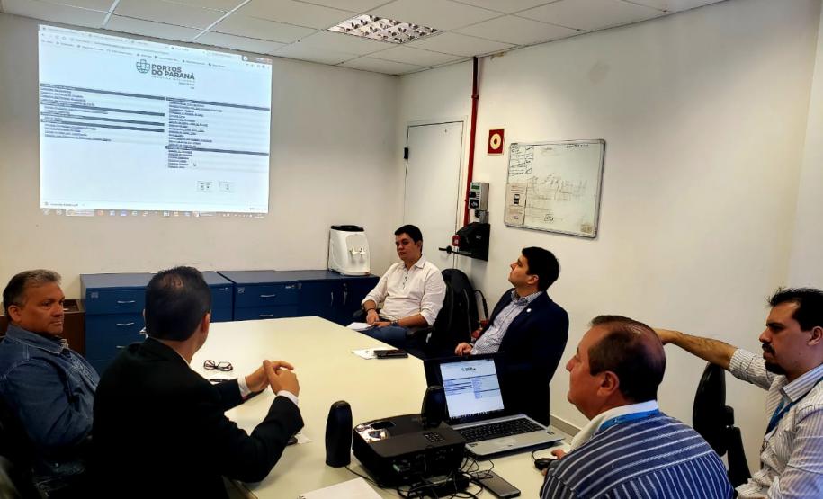 O principal foco das visitas é conhecer o funcionamento do AppaWeb, utilizado para gestão das operações e financeira. Outro programa que causa bastante espanto é o Carga On-line, que elimina filas de caminhões e de navios.