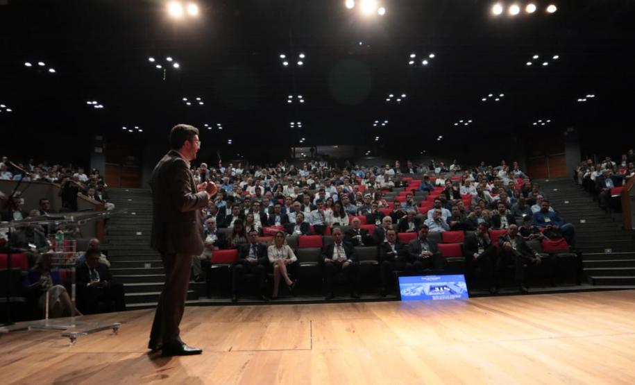 Importação de fertilizantes pelos portos do Paraná é destaque em simpósio