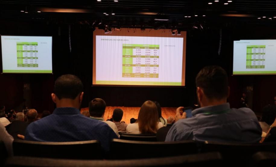 Importação de fertilizantes pelos portos do Paraná é destaque em simpósio