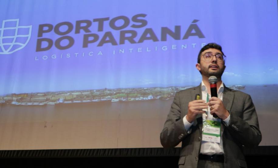 Importação de fertilizantes pelos portos do Paraná é destaque em simpósio