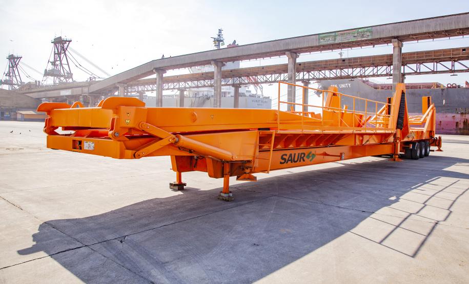 Já devidamente acomodada em uma dos pátios do Porto de Paranaguá, em frente ao berço 214, o volume aguarda a chegada do navio Toronto, um navio de veículos (Rollon, Roll off ou Ro-Ro), previsto para atracar no próximo dia 6, domingo.