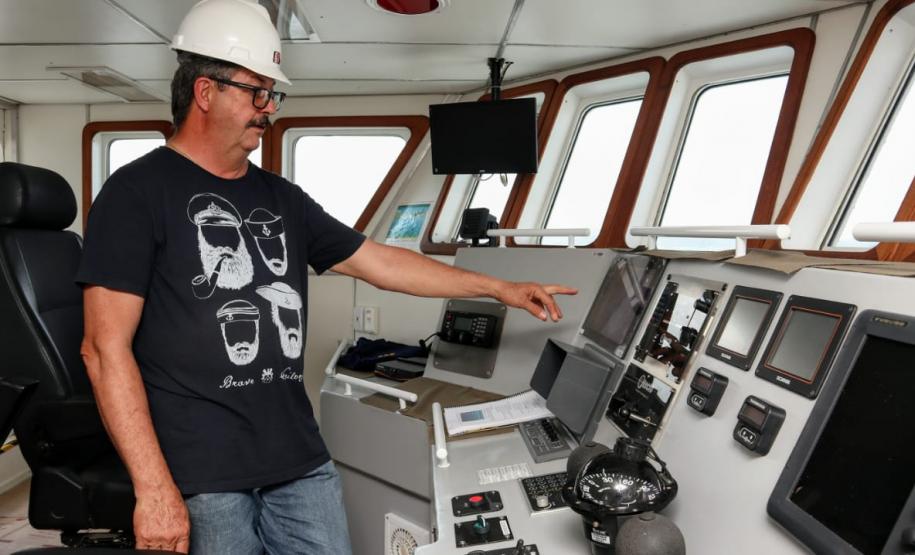 Navio escola volta a atracar no Porto de Paranaguá