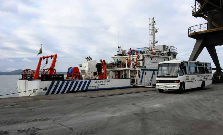 Navio escola volta a atracar no Porto de Paranaguá
