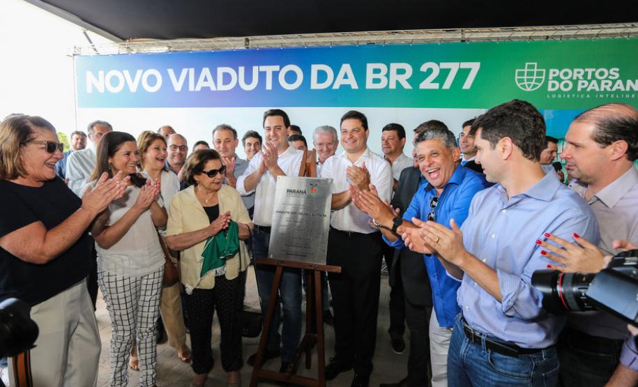 O governador Carlos Massa Ratinho Júnior inaugura nesta quinta-feira (10) , o viaduto da BR-277 e as obras de ampliação do Terminal de Contêineres de Paranaguá (TCP).