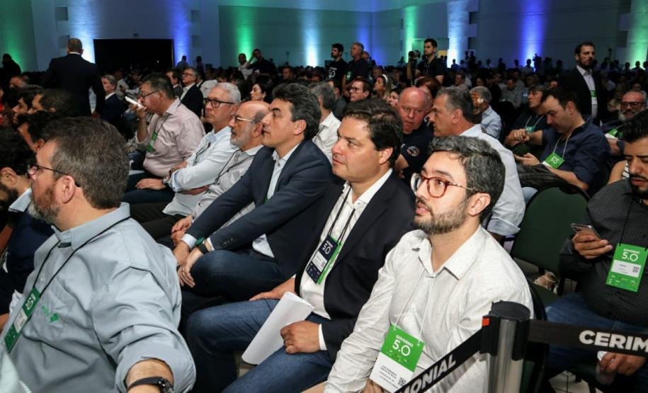 Empresa pública quitará débitos de R$ 25 milhões, que existiam desde 2014. Dinheiro será investido em obras e melhorias para a população.