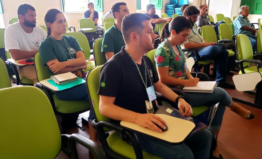 Paraná participa do plano de gestão de pesca de camarões