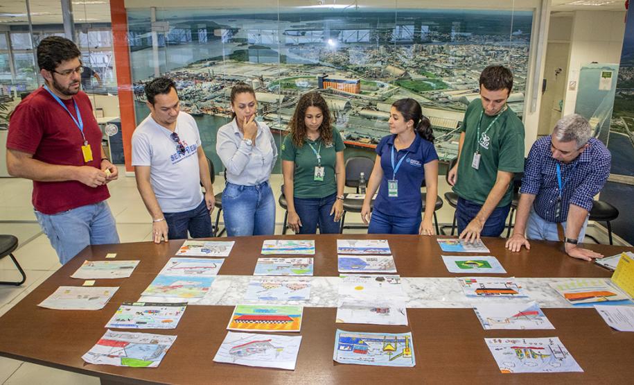 Lista com os nomes será divulgada na segunda-feira (2/12). Serão premiados 13 alunos de escolas públicas municipais de Paranaguá e cinco de Antonina.