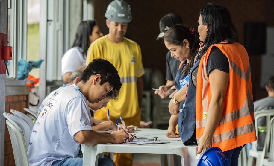 Encontro anual reúne empregados da Portos do Paraná, Ogmo, órgão gestor da mão de obra dos trabalhadores portuários avulsos, e mais 13 empresas. Este ano, o foco está nas atividades em altura, mas são abordados diversos temas sobre as rotinas dos profissionais.