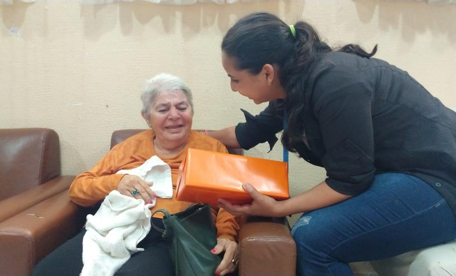 Empregados da empresa pública entregaram 174 presentes para crianças, jovens e idosos carentes em Paranaguá e Antonina. O Natal Solidário da empresa pública arrecadou brinquedos, bicicletas, instrumentos musicais, roupas e sapatos para fazer a festa de quem mais precisava.