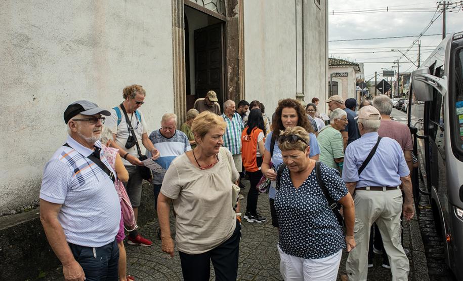 Depois de igrejas e museu, um dos lugares mais procurados pelos turistas que desembarcaram foi o Mercado Municipal