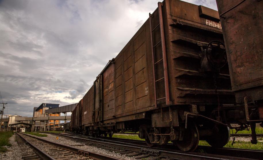 De janeiro a novembro deste ano foram embarcadas 5,49 milhões de toneladas do grão. No mesmo período de 2018 o volume somou 911,3 mil toneladas. A quantidade também é maior do que a registrada nos cinco anos anteriores.