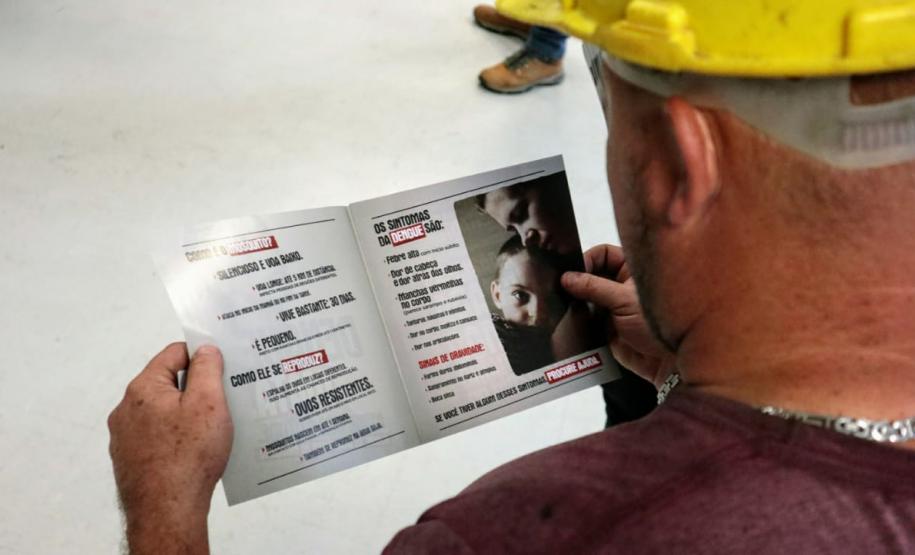 Portos do Paraná participa do “Dia D” de combate à dengue. Ação mobilizou trabalhadores portuários, funcionários da empresa pública e caminhoneiros em Paranaguá