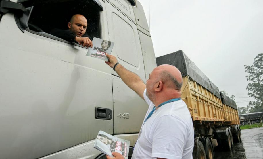 Portos do Paraná participa do “Dia D” de combate à dengue. Ação mobilizou trabalhadores portuários, funcionários da empresa pública e caminhoneiros em Paranaguá