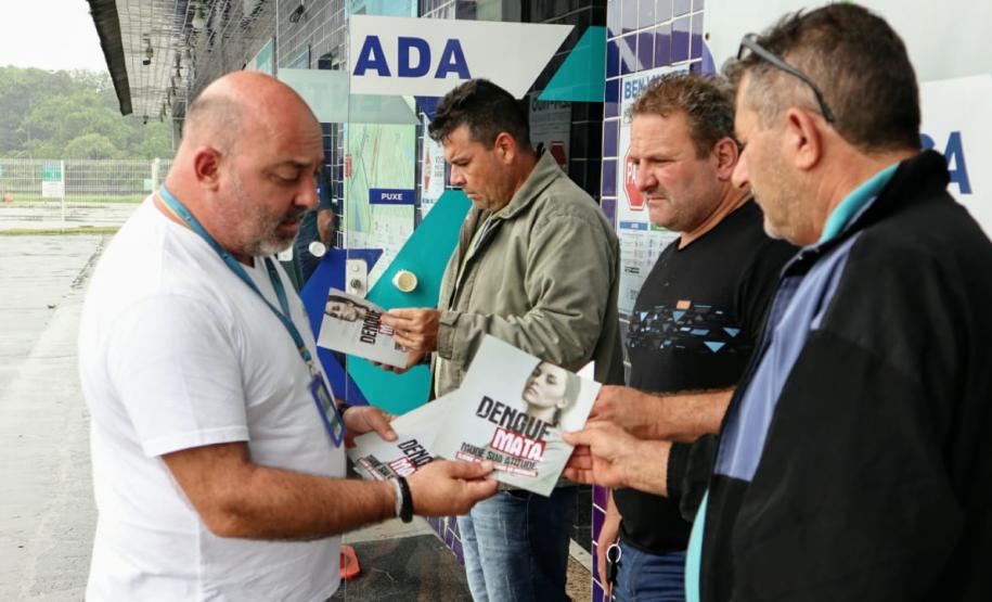 Portos do Paraná participa do “Dia D” de combate à dengue. Ação mobilizou trabalhadores portuários, funcionários da empresa pública e caminhoneiros em Paranaguá