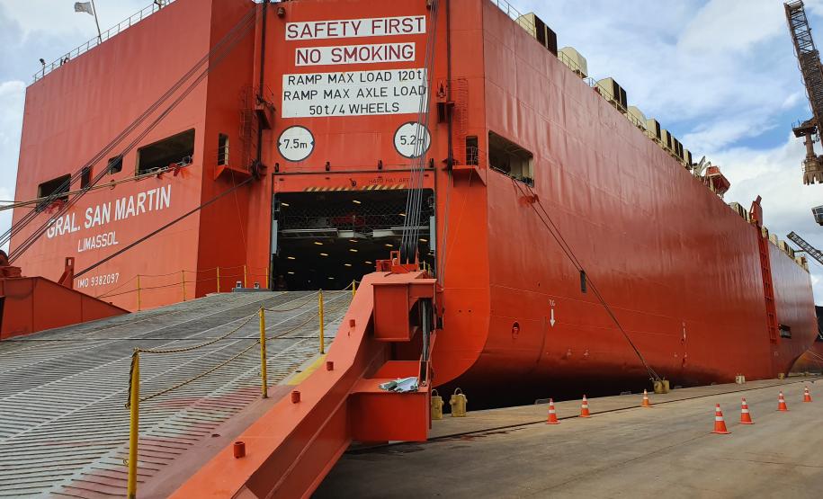 Provando sua dinamicidade, a equipe da Diretoria de Operações da Portos do Paraná realizou esta operação com segurança e agilidade.