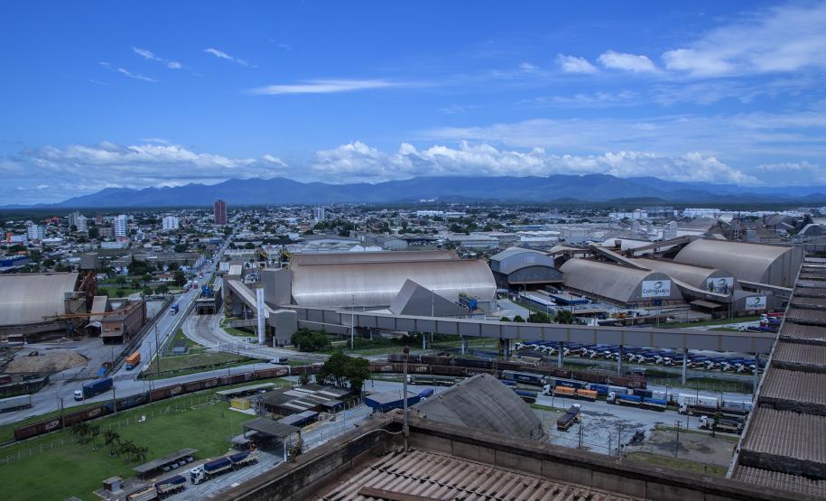 A meta de quita todas as pendências fiscais com o município, depois de sete anos sem pagar o REFIS, foi assumida no final de 2019. Administração portuária começa o ano com os pagamentos já programados