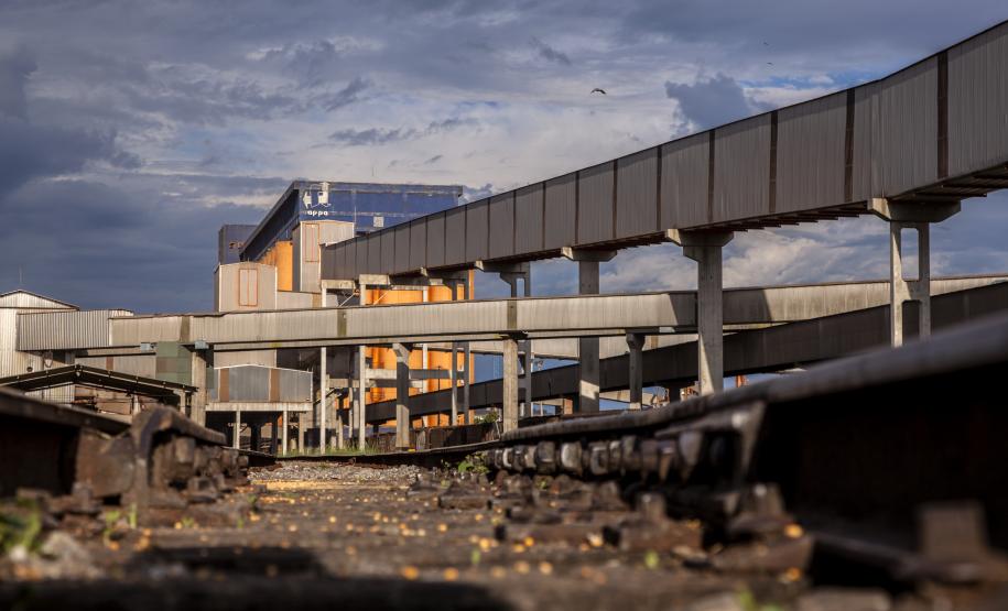 Em 2019, o Porto de Paranaguá recebeu mais vagões e menos caminhões na descarga de açúcar, grãos e farelo para exportação. Esse crescimento e propostas de inovação animam o setor e geram expectativas ainda mais positivas para próximos anos.