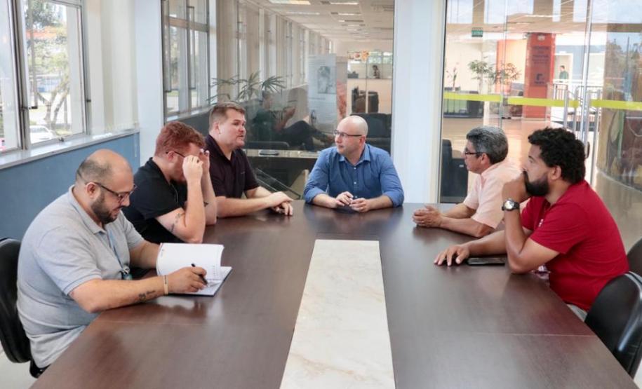 Representantes do Leão da Estradinha apresentam projeto do futebol 2020 para a diretoria da empresa pública