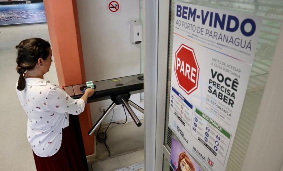 Entre os novos servidores do quadro da empresa pública, 13 novos Agentes Portuários para funções administrativas e três Técnicos para a Operação Aduaneira e Logística.