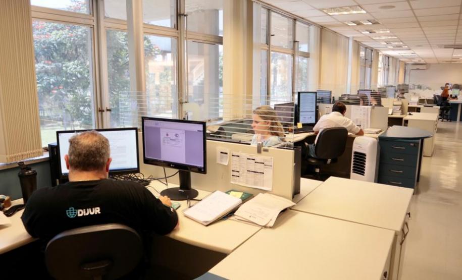 Entre os novos servidores do quadro da empresa pública, 13 novos Agentes Portuários para funções administrativas e três Técnicos para a Operação Aduaneira e Logística.