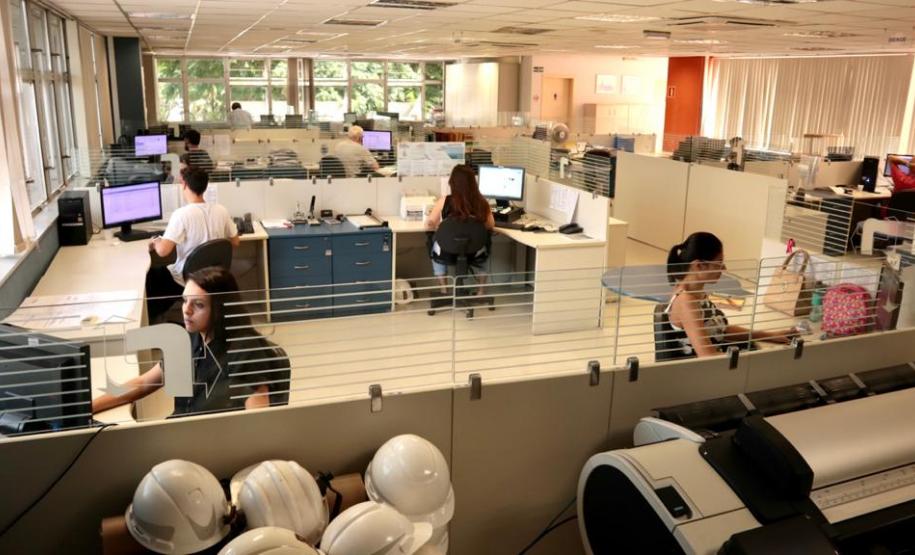 Entre os novos servidores do quadro da empresa pública, 13 novos Agentes Portuários para funções administrativas e três Técnicos para a Operação Aduaneira e Logística.