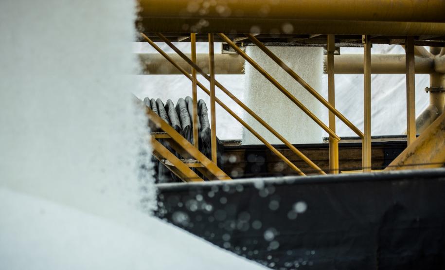 Importadores dos produtos pelos portos de Paranaguá e Antonina pagaram menos em sobre-estadia em 2019. Economia do setor chega a US$20 milhões, em gastos de esperas extras de navios.