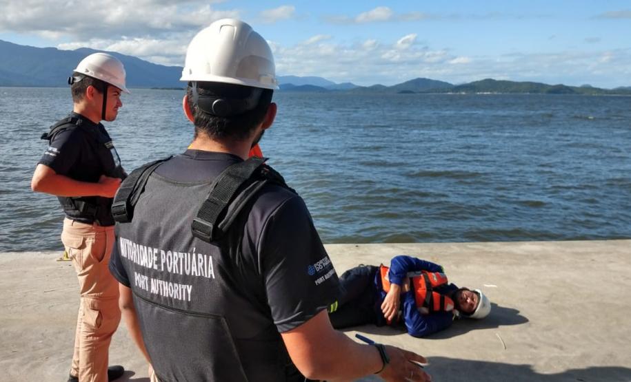 Exercício atendeu ao Plano de Controle de Emergência e verificou a eficácia do atendimento