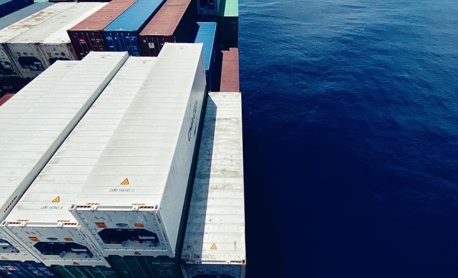 Viajante se aventurou com o marido e atravessou o Atlântico num navio porta contêiner