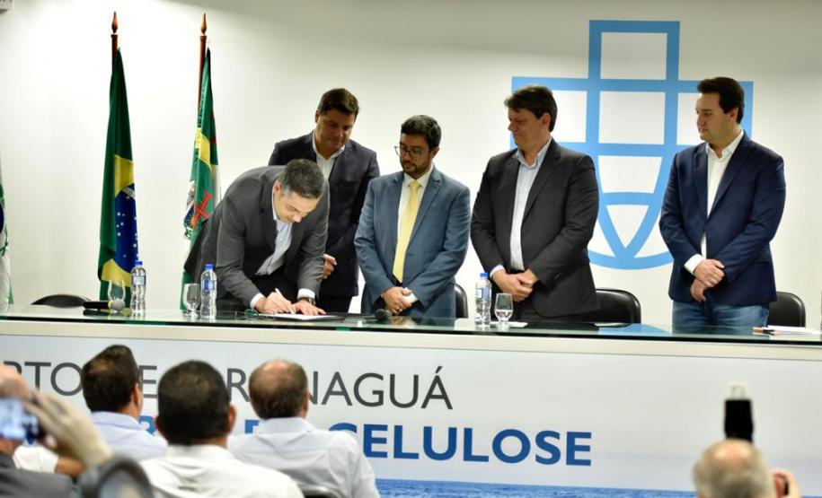 partir desta quinta-feira (27) a Klabin passa a administrar espaço para cargas de celulose. Empresa deve investir até R$ 130 milhões no terminal.