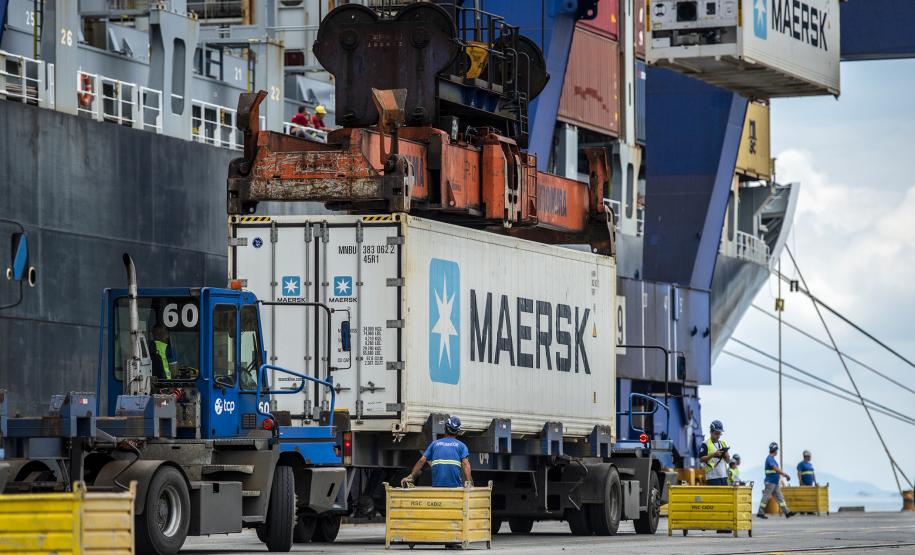 Em contêineres, a movimentação de janeiro e fevereiro foi 11% maior. Este ano, foram importados e exportados 141.619 TEUs (a unidade de medida usada para este tipo de carga). Em 2019, 127.796 TEUs.