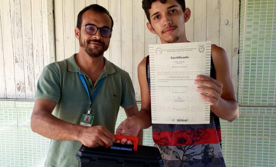 Curso de mecânica de embarcações atende condicionantes referentes a dragagem, impostas pelo Ibama