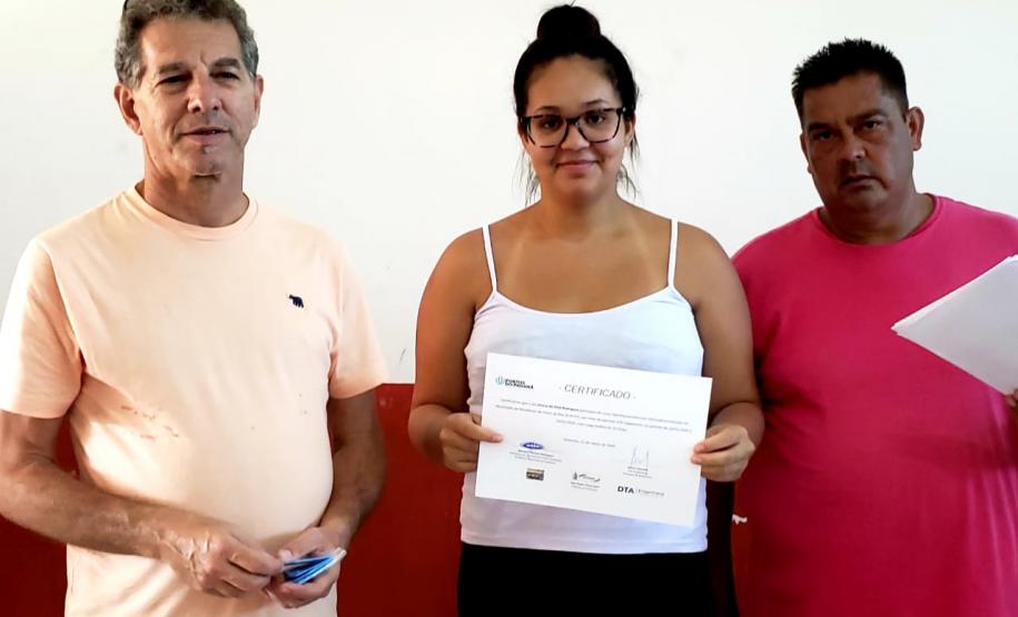 Empresa pública promoveu curso para preparar a comunidade para o mercado de trabalho. Conteúdos abordaram como produzir documentos, planilhas, acessar e-mails e navegar na internet